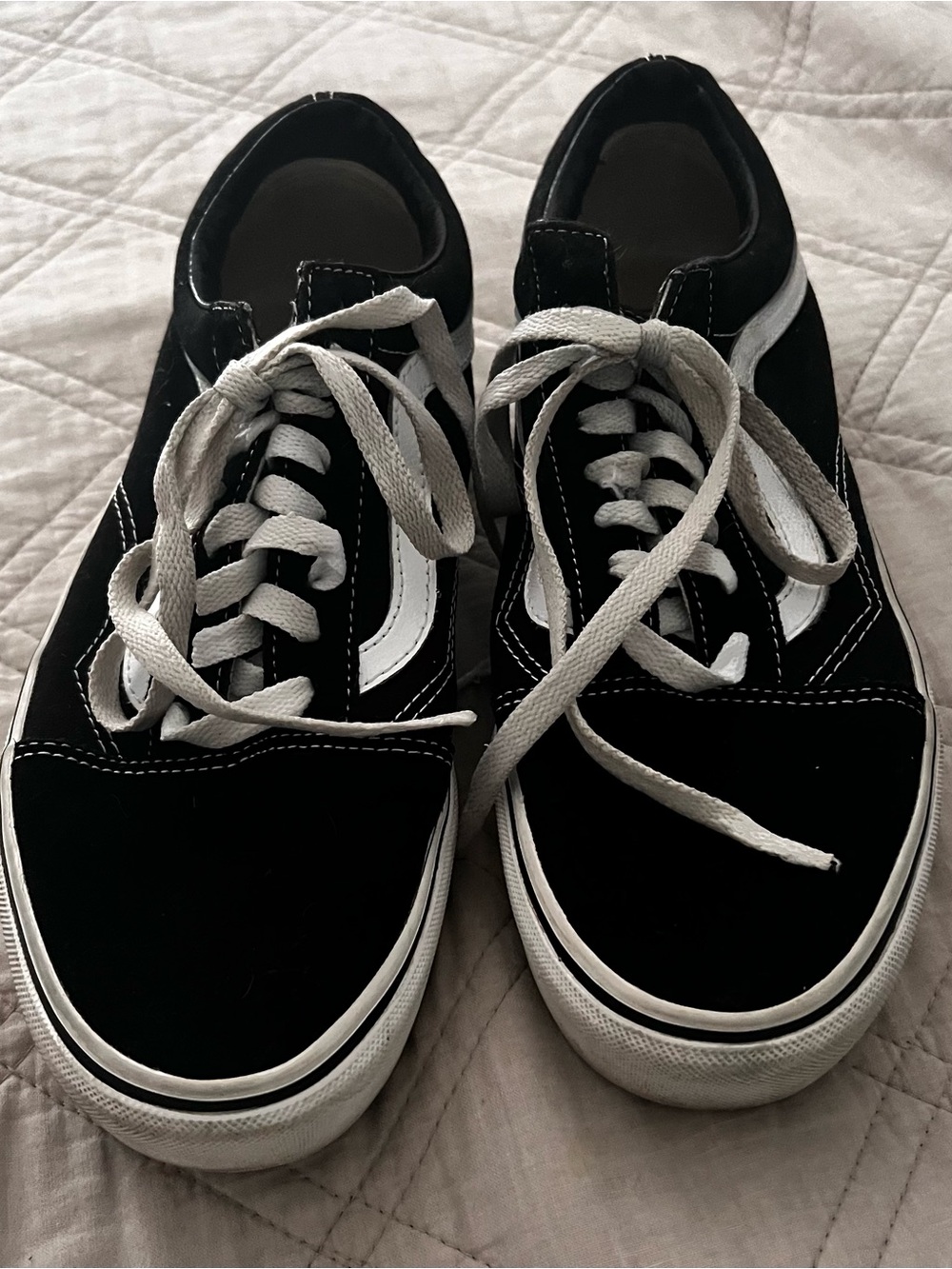 VANS Old Skool Shoes Mens Size 7.5 Womens Size 9 Black White Sneakers